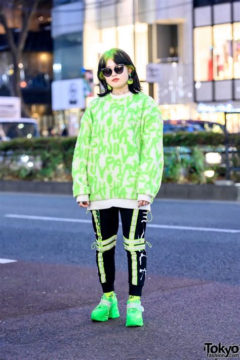 Billie eilish shared with fans that she began the process of going blonde months before debuting the look last month. Billie Eilish Inspired Street Style in Harajuku, Japan ...