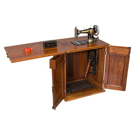 Antique Singer Sewing Machine Oak Cabinet