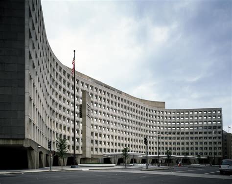 Robert C Weaver Federal Building Washington 1968 Structurae