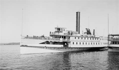 Filevermont Steamboat 01 Wikimedia Commons