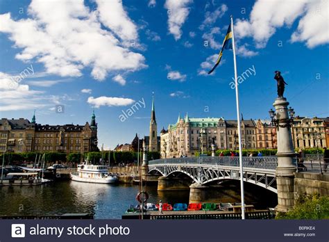 The island has been in possession of the crown since the 15th century. Stockholm: Djurgarden bridge ( Djurgardsbron ) and the ...