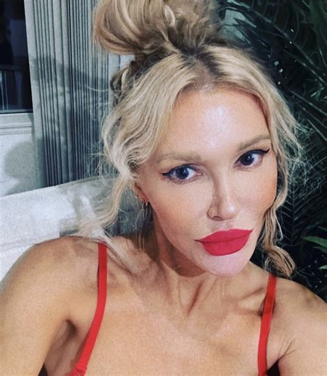 Brandi Glanville Says Shes Never Had Plastic Surgery But Plans To