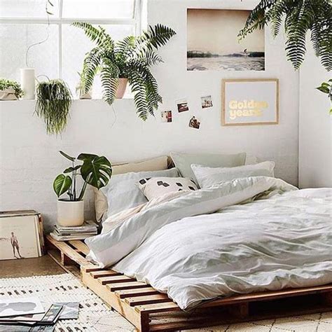 Explore millie prangnell's collection of bedroom inspo images on designspiration. Boho bedroom | pallet bed | diy decor | bedroom inspo ...