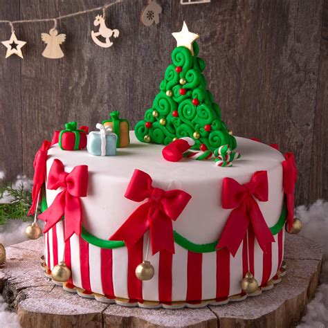 Fantastic Christmas Cakes For Unforgettable Holiday Spirit Glaminati