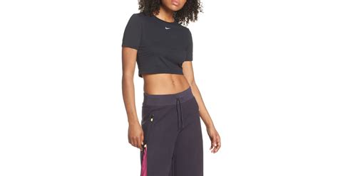 Nike Sportswear Slim Fit Crop Top Best Nike Workout