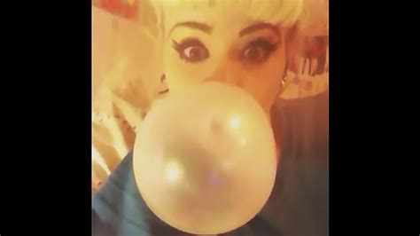 Blowing Bubble Gum Bubbles 304 Youtube