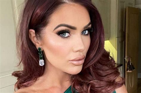Amy Childs Teases Towie Return With Daughter And Mum Daily Star