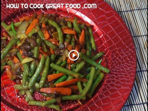 Add oil to a large heavy skillet on medium high heat. Ethiopian Fasolia Recipe - Amharic Vegan Vegetables