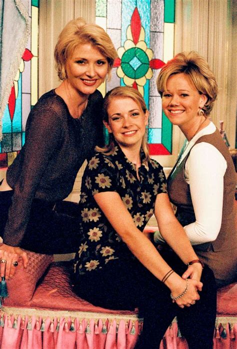 Melissa Joan Hart Shoots Down Sabrina The Teenage Witch Reboot Rumors Sorry Witches