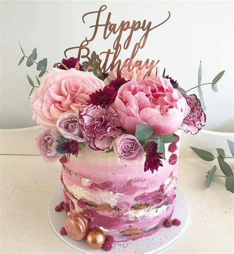 Gorgeous Birthday Cake Made By Sweetdaisymay Look At Those Pretty Fresh Flowers Happy