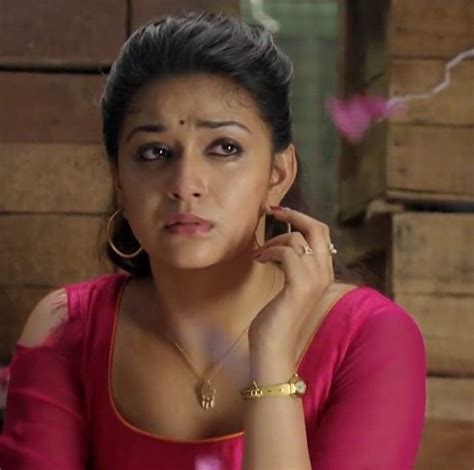 Keerthy Suresh In Pink Dress With Cute Expressions In Saamy Square Keerthy Suresh