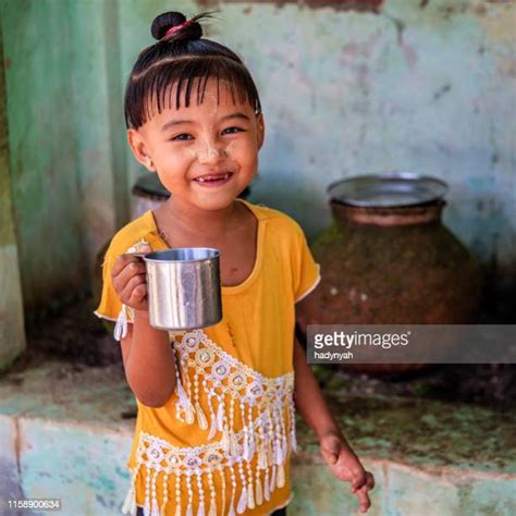 Myanmar Girl Photo Photos And Premium High Res Pictures Getty Images