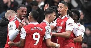 Gabriel mantiene al Arsenal en la cima