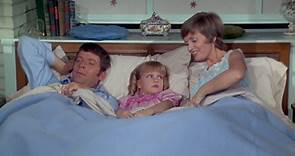 Watch The Brady Bunch Season 2 Episode 20: Lights Out - Full show on Paramount Plus