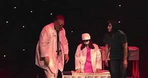 The Illusionists Conoce a Kevin James, el inventor - Truco de la enfermera cortada