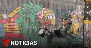 Sigue el tradicional desfile militar con el que México celebra la independencia