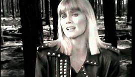 Olivia Newton-John - Love and Let Live (The Rumour/Olivia Down Under)