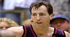 Shaquille O'Neal Dunks on Chris Dudley! Hilarious!