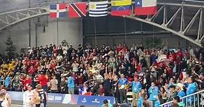 Asi despidió el publico al Team Chile del basquetbol 3x3 masculino tras la medalla de plata 👏🏀🥈🇨🇱 #Santiago2023 #juegospanamericanos #basketball #TeamChile #Deportes13