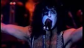 Kiss - Detroit Rock City (official Video)