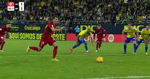 Ante Budimir scores penalty vs. Cadiz