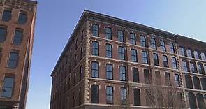 Renovation on Laclede's Landing continues