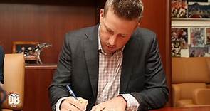 Case Keenum signs his contract