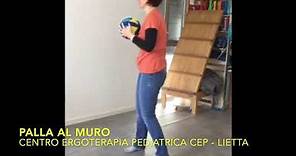 Palla al muro- un gioco tradizionale per allenare la coordinazione motoria- Ergoterapia Pediatrica
