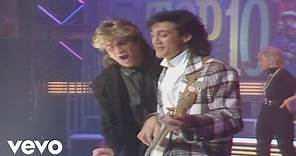 Wham! - Everything She Wants (Live from Top Of The Pops 1985)