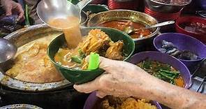 Traditional Hawker Street Food in Kuala Lumpur | Madras Lane Petaling Street Curry Laksa & More