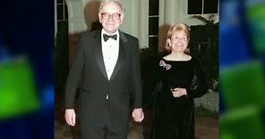 Buffett on late wife: She put me together