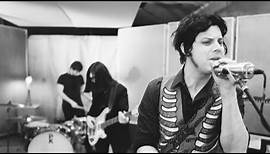 The Raconteurs – Salute Your Solution (Official Music Video)