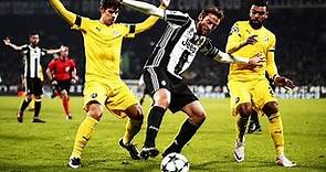 Claudio Marchisio - A Master in Beating The Press