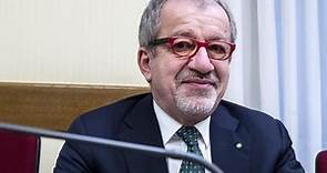 Roberto Maroni è morto: l'ex ministro dell'Interno aveva 67 anni. La famiglia: "Ciao Bobo, inguaribile ottimista"