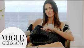 Kendall Jenner: Ein Blick in ihre Handtasche | In The Bag | VOGUE Germany