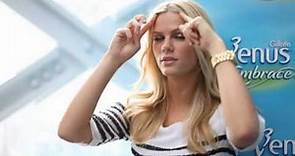 StyleCaster Catches up with Brooklyn Decker