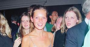 Kate Moss compie 50 anni: le foto da giovane
