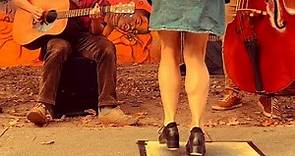 Bluegrass Buckdance "Strip Tease" Moment - The Yellow Dandies & Miss Moonshine @ Chomp and Stomp '21