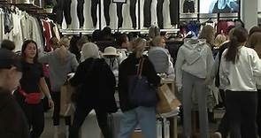 Black Friday shoppers hit King of Prussia mall bright and early