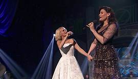 Kristin Chenoweth and Idina Menzel Perform "For Good"