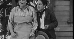 Charlie Chaplin - Tillie's Punctured Romance (Laurel & Hardy)
