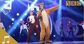 Ylvis: The Fox Performing What Does the Fox Say | Children in Need - BBC