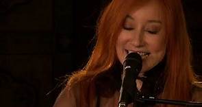 Tori Amos - Girl - Live from the Artists Den - 2009