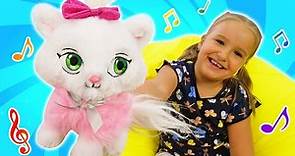 The little cat song for kids & Family fun video - Kids' songs & baby girl.