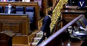 Pablo Casado abandona el hemiciclo solo: la imagen de la debilidad de su liderazgo