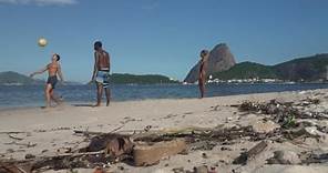 Contaminación en la Bahía de Guanabara en Brasil estropea imagen turística de Río de Janeiro