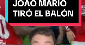 Joao Mario y un gesto que nunca había visto en el fútbol 🤥 #DeportesEnTikTok #futbol⚽️ #tiktokfootballacademy #joaomario #benfica #hattrick #championsleague