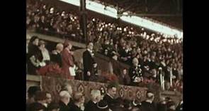Huwelijk Prinses Juliana en Prins Bernhard von Lippe-Biesterfeld: Defilé in Olympisch Stadion (1937)