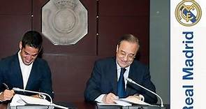 Isco firmó su contrato con el Real Madrid