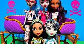 Monster High Dead Tired Cleo Frankie Clawdeen Draculaura & Ghoulia Dolls